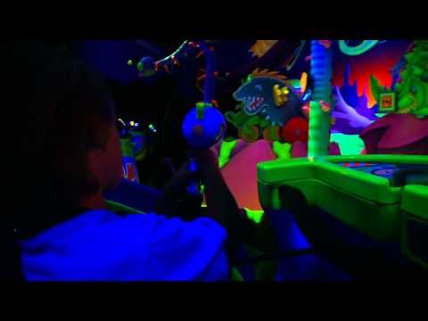 Buzz Lightyear Ride Disneyland - Full HD