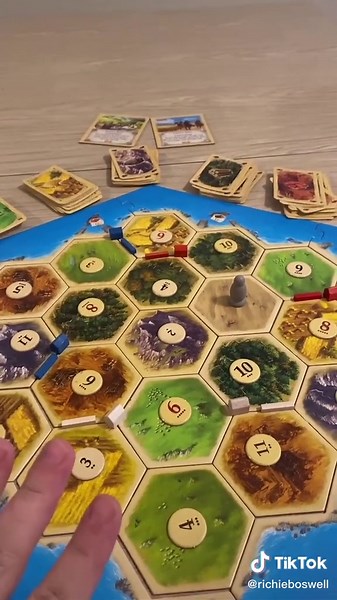 How to Play Catan: A Comprehensive Guide