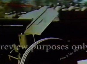 Ushtria dikur....mundesuar nga Arkivi Qendror Shteteror i Filmit | Tirana Dje dhe Sot