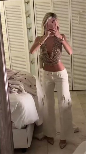 one of my fav outfits ever i love gold !! 🪽 #angelwings #goldoutfit #outfitinspo #girlygirl #pink
