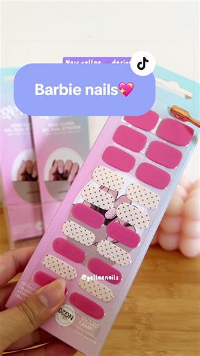 Who still remembers Barbie life in the Dreamhouse days 😫 #barbienails #pinknails #polkadots #namesuggestions #gelnailsticker