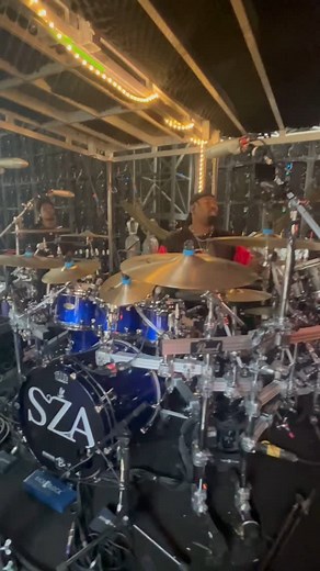 Payge Cooper on Instagram: "Soundcheck Chronicles with the band 🎹/ MD: @tvaughnent 🎸/ Guitar: @josh.porter__ 🎸/ Bass: @dec_on_bass 🥁/Drums: 🙋🏾‍♂️ 📼: @fletcher_mcdermott Drums: @pearl_drums Pearl Reference One Rack Tom: 8,10,12 Floor Tom: 16,18 Snare Drums: 14 X6.5, 14 X 5.5, 10X6 Cymbals: @zildjiancompany 19” K Dark,19” A Thin,10” K Splash,11”Splash,20” Constantinople,14” Stack ,18” A Custom EFX,20” Paper Thin Crash HH1 - 14” K Hybrid HH HH2 - 15” Z Custom HH Drum Heads: @evansdrumheads R