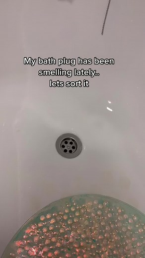 Effective Plughole Cleaning Tips for a Fresh Bathroom