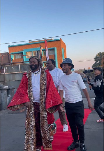 UYENA: Live Performance Highlights and Collaborations