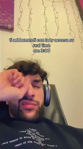 Ok va bene tutto ma….. siamo a 9960 iscritti mi fate arrivare a 10k ? CHIEDO GENTILMENTE EH 💀