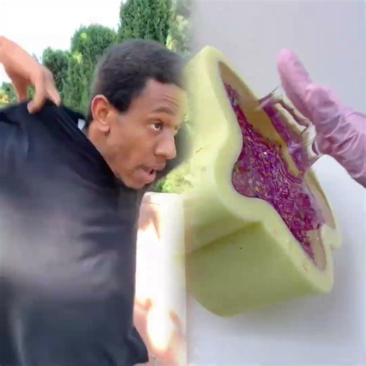 When people take their clothes off to fight 😂 #comedy #skit #relatable #fight #humor #xyzbca