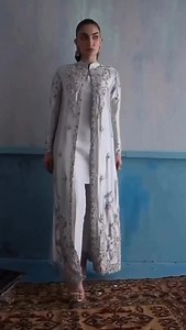 Elevate your look with this stunning outfit, featuring a soft metallic sheen and graceful drape.fully adorned with intricate hand embellishments. Inbox for orders , price and queries or 𝐖𝐡𝐚𝐭𝐬𝐀𝐩𝐩! 𝟗𝟐 𝟑𝟑𝟑 𝟒𝟓𝟔𝟕 𝟏𝟔𝟔 💬 Worldwide Delivery #weddinginspiration #weddingday #editorialstyling #pakistaniwedding #bridaldress bridalreception receptiondress baratdress mehendidress bridalmehandi weddingdress desiwedding desibride pakistaniwedding HauteCouture BridalWear pakistanicouture bri