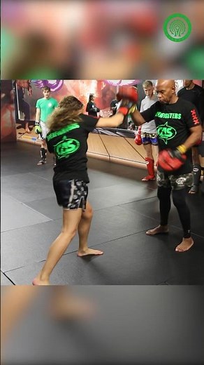 Dutch Kickboxing Training - Unorthodox Striking Drills with Lucien Carbin