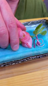Three kinds of Tuna Nigiri🍣 Each of the three kinds has its own flavor and is very tasty😋 ■Ingredients -Akami(Lean tuna) -Chutoro (Medium fatty tuna) -Otoro (Fatty tuna) -Sushi rice -Homemade Soy Sauce -Beach silvertop -Sleep mask | Hiroyuki Takeoka