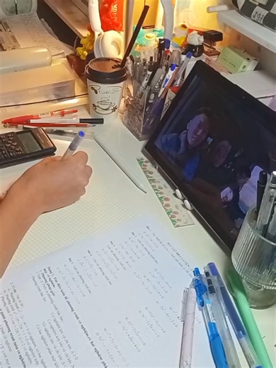 Doing math homework with me: I need a lot of time to study math, but sometimes it makes me confused about certain parts, so I can use artificial intelligence to ask for help teaching me, and it's very effective in helping me.#vibe #studywithme #xuhuong #studytok #deskmydecor