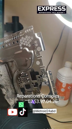 PS4 pleine de poussière ? Réparation & nettoyage express ! 🔧🧹