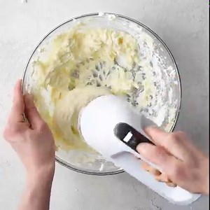 THE BEST OREO DIRT CAKE > > https://joyfoodsunshine.com/dirt-cake/ This Easy Dirt Cake Recipe (Oreo Dirt Pudding) is one of our favorite no-bake desserts! Crushed Oreos are layered between a French vanilla pudding mixture for a kid-friendly, make-ahead dessert recipe perfect for any potluck or BBQ! | Joyfoodsunshine | Facebook