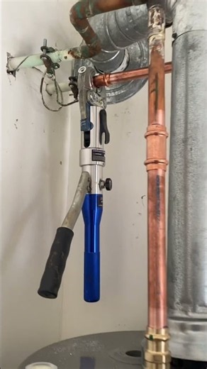 Installing Gas Rheem Hot Water Heater #gas #water #plumbing #install #rheem