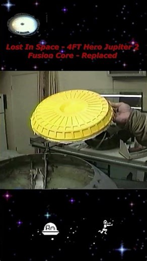 Lost In Space - Hero 4FT Jupiter 2 - Fusion Core "Lost" ..