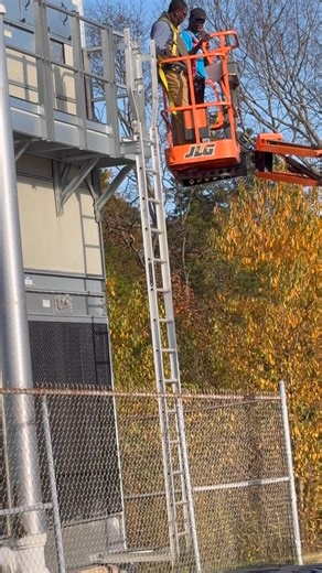 👏 Workforce Training Collaboration Success! 👏 We’re proud to celebrate our students who have just completed aerial lift equipment training and successfully earned their certification! 🚜⬆️ Through strong collaboration and hands-on workforce training, these students are gaining real-world skills that prepare them to step confidently into the job market. 💪🏾👷🏽‍♂️👷🏾‍♀️ 📣 Calling all employers! If you are a company looking to hire motivated, qualified, and job-ready workers, let us know! Our