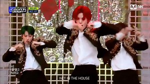 Cómo así que ya pasó un año de Favorite 😭😭😭, recordemos cuánto elogiaron los miembros la canción y como explotó en todas partes, FAVORITE DIOSA ❤️‍🔥❤️‍🔥❤️‍🔥 'Favorite' MV: https://youtu.be/7uxu4Z2HAnA 'Favorite' stage: https://youtu.be/SnKJ_bkJF-U 天Whatssdara使 🌊 | NCT in the House