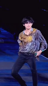 My fave thirst trap performance of thee Kim Taehyung! Woooh! Tapos may Jeon Jungkook as side dish. 🥵🔥🔥🔥💯 P.S. Long playing 'to, baka may mapagalitan na naman ng nanay ah? 🤣😅😂 Song- Let Go by BTS 🎥 cttro ~ winterbunnybear #fbreelsfypシ゚viralシ #fbreelsvideo #fbreels #ᴛᴀᴇᴋᴏᴏᴋ #taekookisreal #taekook #taekookedit #vkook #vkookedit #KimTaehyung #JeonJungkook #Taehyung #Jungkook #BTS #BTSV #BTSJK #OT7 #ARMY | Taekook - MNL