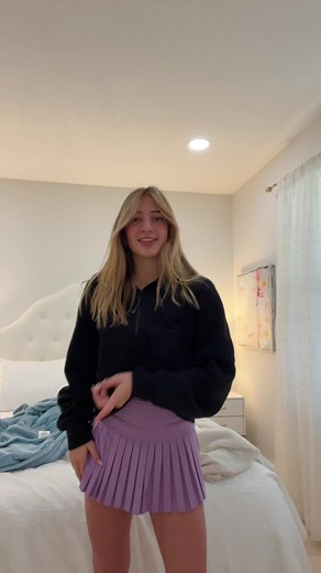 Styling Pleated Tennis Skirts for a Chic Look