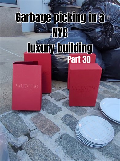 Upcycling NYC Garbage Finds: Thrifting Gems