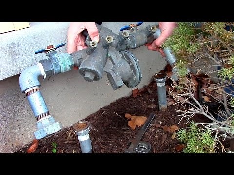 How to remove a backflow preventer