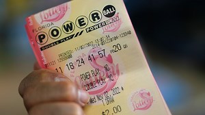 Can the $1 billion Powerball jackpot winner remain anonymous? Not in this case.