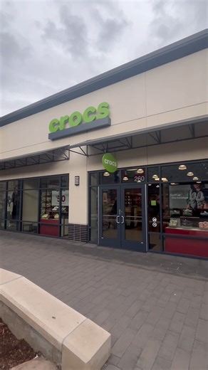 Show us your unique styles with the latest looks from Crocs! #DenverPremiumOutlets #Thornton #outlet | Denver Premium Outlets