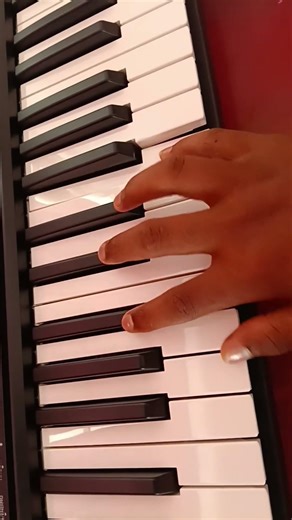 golden brown music on keys only right hand #judsonkeys #keyboard