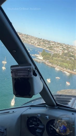 Seaplane Cockpit View Landing : Sydney Harbour #shorts #aviation #seaplane #landing