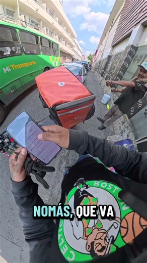 LO CACHÉ EN LA MOVIDA METIENDO MANO! 🚨 #followme #fyp #viral