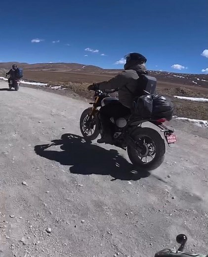 Triumph Speed 400 Off-Road Test: Shocking Performance! 🔥#Triumph Speed 400 Review #motospeeds