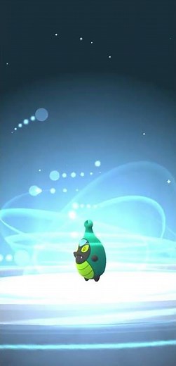Evolving shiny Karrablast in Pokemon Go!