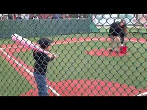 Little kid hits homerun at giants stadium