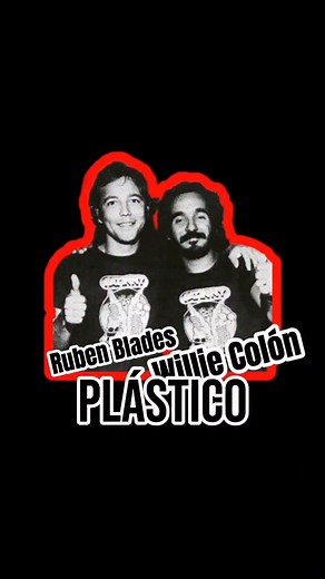 🔥 Hoy recordamos un disco que marcó historia en la salsa: “Siembra” de Willie Colón & Rubén Blades 🌎🎶 💿 Lanzado en mil novecientos setenta y ocho, este álbum se convirtió en el más vendido en la historia de la salsa. Producido bajo el sello Fania Records, fue grabado en Nueva York, en pleno auge de la salsa como movimiento cultural y social. ✨ Entre sus temas inolvidables está “Plástico”, una crítica directa al consumismo y a la superficialidad, que cerraba con un poderoso mensaje: “Se ven l