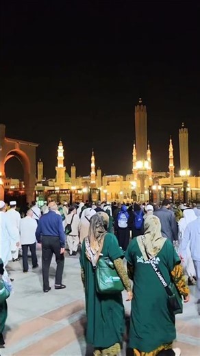 Azan in Madina #madina #medina #azan #haram @learnmahmood1126