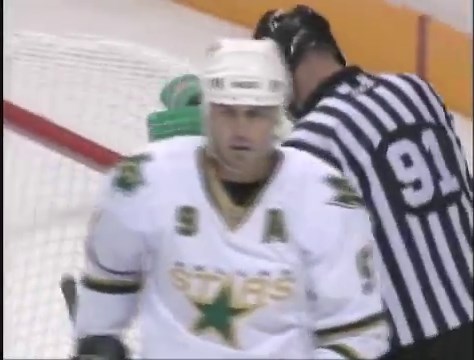 The NHL 500-Goal Club - The Hockey Writers Hockey History Latest News, Analysis & More