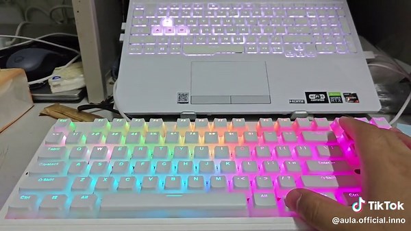 Replace the pudding shine-through keycaps for the AULA F87.#Gaming #TechTok #DeskSetup #f87#aula