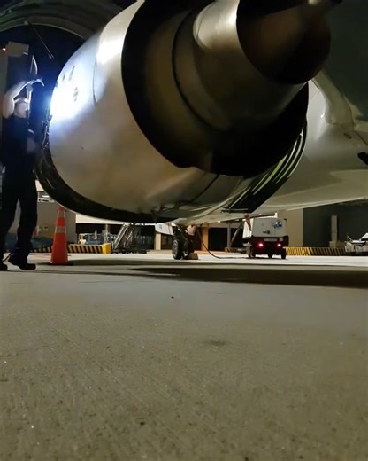 15 reactions | CFM56-7B installed on a Boeing 737-800. . . . #CFM567B #Boeing737800 #JetEngine #AviationTech #AircraftEngineering #AvGeek #AviationLovers #AirlinerLife #FlightDeck #PlaneSpotting #AeroEngineering #AviationDaily #ModernAviation #AircraftMaintenance #skyhighengineering | US Aviation | Facebook