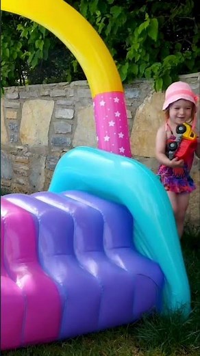 🪄 Magical fun! Bianca slides into the water with her magic wand #games #bianca #kidsvideo