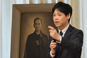 「尾崎行雄と三女・相馬雪香の信念と生き方」（石田尊昭尾崎行雄記念財団事務局長）