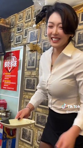 Collaborative Work on Employee Performance Video