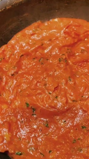 Gigi Hadid pasta recipe #pasta #gigihadid #pastarecipe #dinnerrecipe #foodtiktok