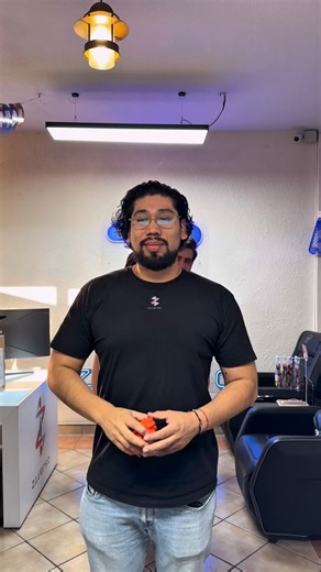 1.4K views · 45 reactions | ¿Tú qué eliges? Déjanos tus respuestas en los comentarios 邏 #pcgaming #pcgamer #pcbuild #tech #tecnologia | Z1verso | Facebook