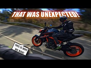 KTM 1290 Super Duke R vs Yamaha MT09 is EPIC!