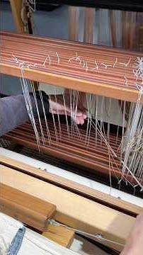 Perfect section transitions every single time #weaving #looms #fabriccrafts