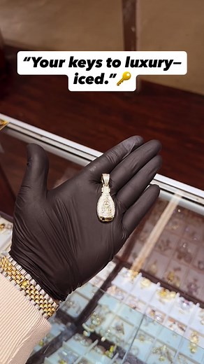 10K Yellow Gold Mercedes Key Fob Diamond Pendant 0.94CTW Natural Diamonds #Ijazjewelers #fyp #Corpuschristi #foryoupage#gold #NaturalDiamondEarrings #MensLuxuryJewelry #MensDiamondStyle #GoldAndDiamonds #LuxuryEarringsForMen #MensFashionJewelry #RealDiamondStyle #MensLuxuryLife #FineDiamondEarrings #StatementEarringsMen #DiamondLoversClub #LuxuryMensStyle #MensJewelryAddict #DiamondElegance #AuthenticDiamondEarrings #MensDiamondTrend #LuxuryJewelryGoals #RealDiamondOnly #MensJewelryInspo #Diamon