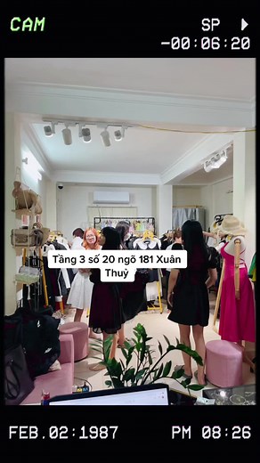 Thuê váy xinh thuiii ty ưii #chothuevaychuphinhsongao #chothuevayhanoi #chothuevaykiyeu #emmadress_chothuevay #chothuevaythietke #ungquachung#ungwe #xuhuong