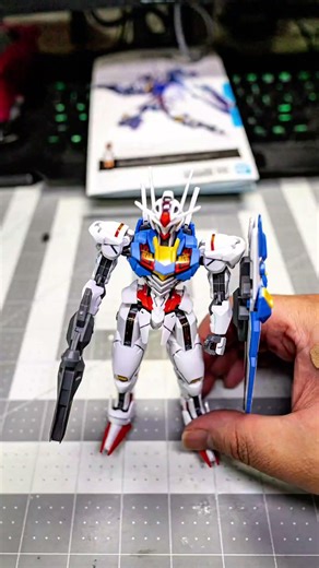 High Grade Gunpla - Gundam Aerial Timelapse Build Video
