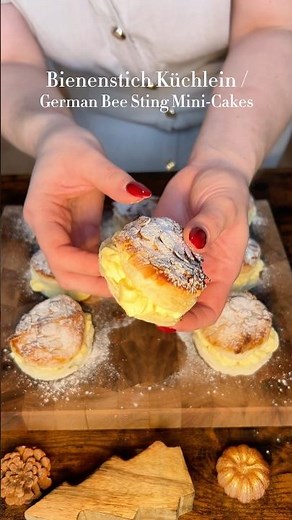 These Mini Bienenstich Cakes Are Dangerous 🐝🍯 So Easy, So Creamy