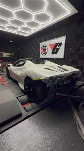 130 reactions | Ferrari F8 on the dyno after @cb_autosalon installed...
