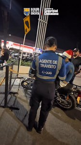 587K views · 6.1K reactions | #Movilidad | !Al 'Pitufo' por poco le...